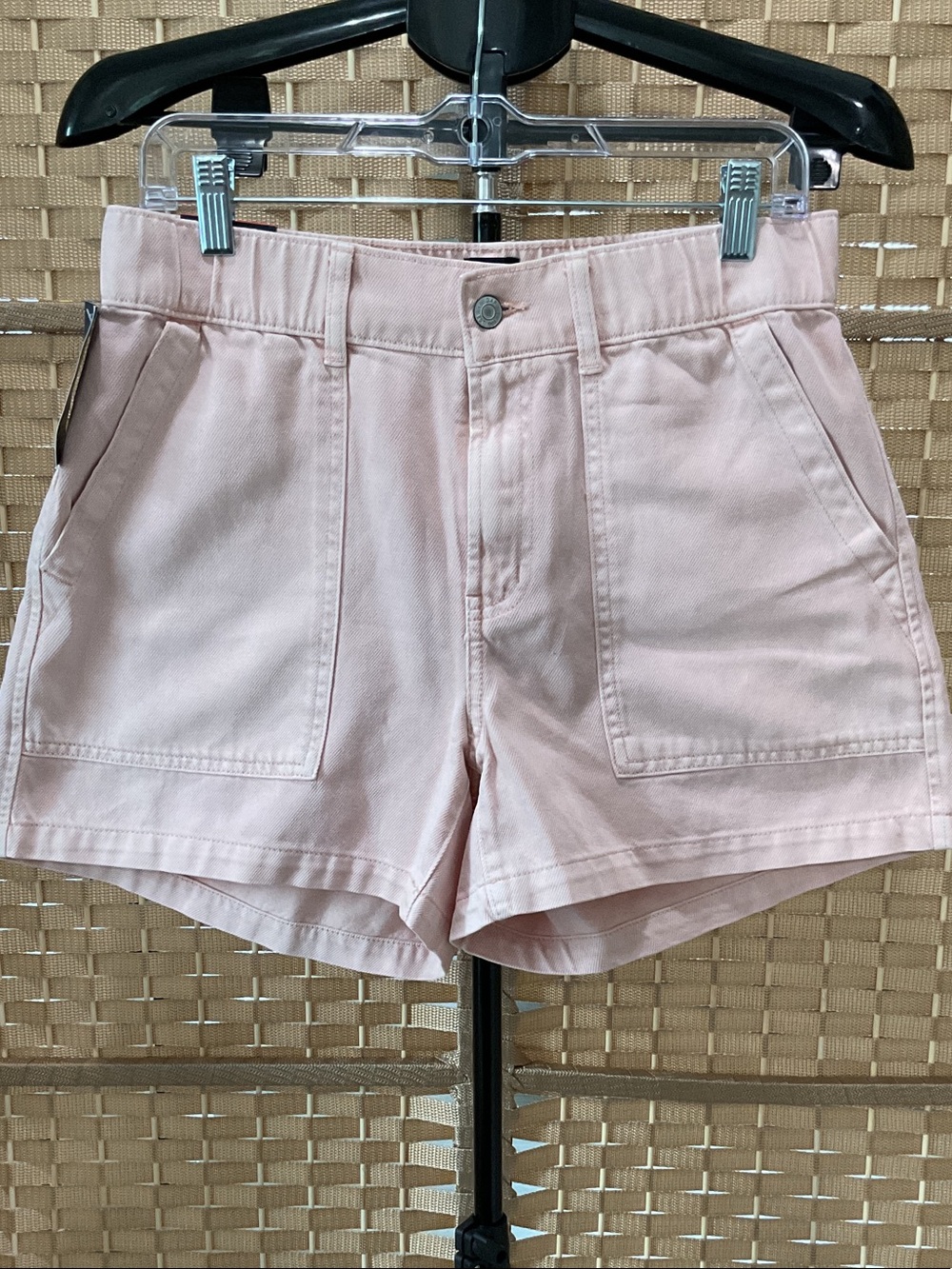 GAP High-Waist Patch Pocket Shorts in Pale Pink